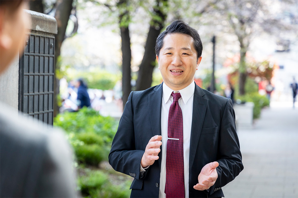 執行役員アカウントセールス事業部部長新井信介